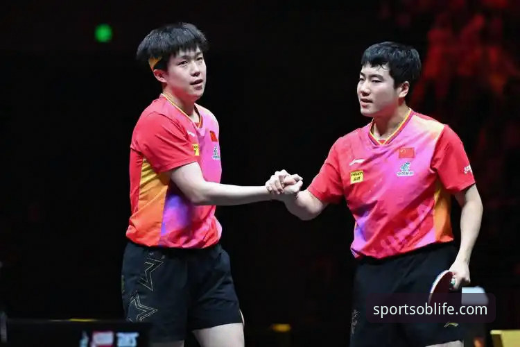 中国男乒世乒赛小组赛3-0完胜英格兰，林诗栋王楚钦梁靖崑齐发威最新动态